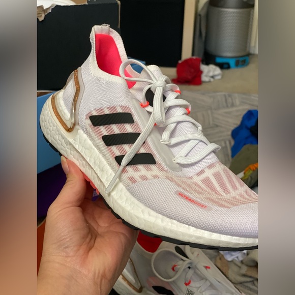 NWT Adidas Ultraboost - Picture 2 of 5